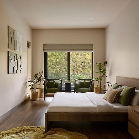 Reflection House By Stayvista With Pool, Terrace Bar, Indoor Games & Exquisite Interiors In A Nutshell Alībāg Esterno foto