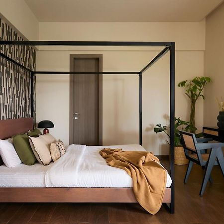 Reflection House By Stayvista With Pool, Terrace Bar, Indoor Games & Exquisite Interiors In A Nutshell Alībāg Esterno foto