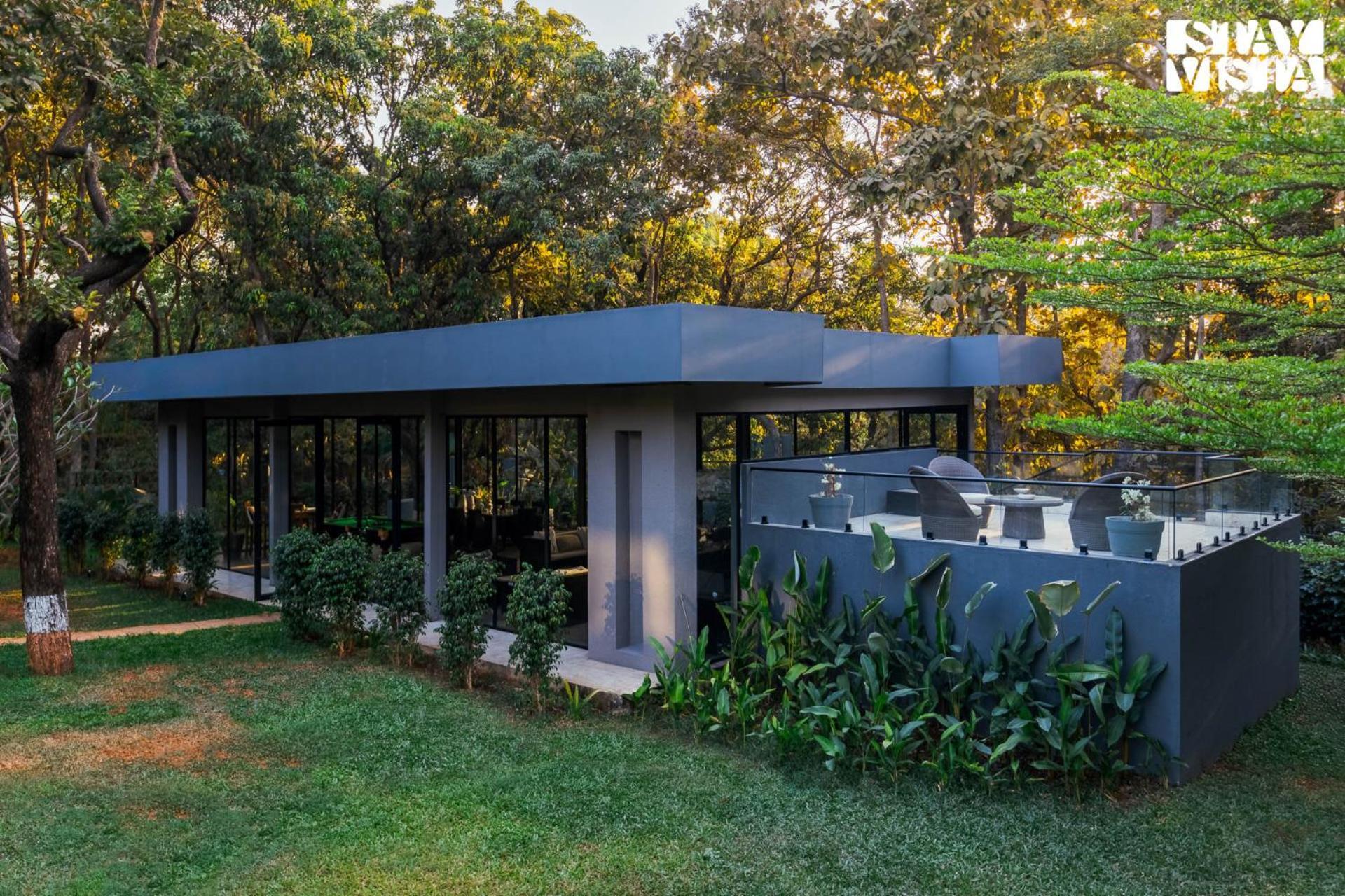 Reflection House By Stayvista With Pool, Terrace Bar, Indoor Games & Exquisite Interiors In A Nutshell Alībāg Esterno foto